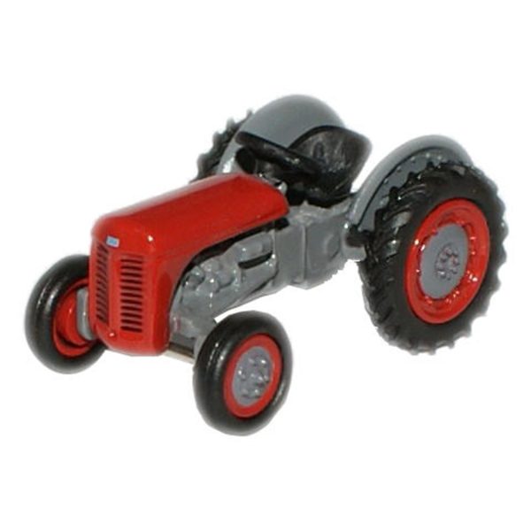 Wolverton Centre Sidings, Model Railway, Model Railroad, Model Train, Model Coach, Model Loco, Model Track, ballast, sleeper, fish plate, Signal, Station, Porter, Station Master, Thomas the Tank Engine, Gordon, Troublesome trucks, Clarabell,Peco, dapol, bachmann, hornby, humbrol, Paint, scalextric, airfix, Accurascale Rails of Sheffield, Hattons, Rainbow Railways, Revolution Trains, Cavalex, Westhill Wagon works,Oxford Diecast, Busch, Welcome to our Model Railway Shop. Originally Euroscale Models concentrated on attending Model train shows and model railroad exhibitions, however we recently took the decision to open an on-line railway model shop so, here it is and welcome to all modellers. Our scenery products can also be used for Dioramas and War Gaming. We hope you enjoy your visit and will appreciate any feedback &/or comments (good or bad). The Euroscale models model railway shop stocks scenery products, electrical accessories, Oxford Diecast and building kits. Products also stocked are from ADT Models, Airfix, Amtech, Arnold,Antex, Auhagen, Atlas, Aviation Toys, Berko, Busch, Cararama, Dapol, DC control, DCC control, DCCConcepts, Deluxe Materials, Die Waffenkammer, Dornaplas, Dundas Models, Eckon, Electrotrem, Electric Train set, Faller, Fleischmann, Fly Models, Gaugemaster (All Ranges), Heki, Heljan, Herpa, Herpa Wings, Hobbytrain, Hornby International, Humbrol, HO Gauge, Jagendorfer, Jouef, Kadee, Kato, Kestrel, Kibri, Labelle, Legrand, LeMans Miniatures, Lemke, Lenz, Lightcraft, Lima, Lionheart, Marklin, Mehano, Merten, Minis, Minitrix, Modellbahn Union, Modelcraft, Modeltech, Modelscene, Modelyletadel, MRC, myWorld, Natural Scenics, Noch, NSR, N gauge, Oxford Diecast, OO gauge, Piko, Plastrut, Pola, Policar, Preiser, Railway toy, Revel (inc’ Paints), Rivarossi, Rock Island Hobby, Rokuhan, Roco, Rotacraft, SCX, Seep, Seuthe, Sideways, Slot It, Soldercraft, Soundtraxx, Spraycraft, Springside, SSM, Startec, Sommerfeldt, Superquick, Taliesin, Tasma, Thundertslot, Tillig, Tomytec, Tracksetta, Tiny Signs, TrainSave, train sets for kids, toy trains, train sets, TrainTech, Trix, Viessmann, Vollmer, W & T/Smiths,Walthers (all ranges), Toy trains, Wiking, Xuron, Ziterdes, model railway and other scenery products. We hope you enjoy our model shop and come back often!