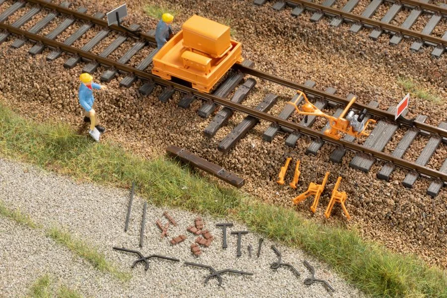 HO Narrow Gauge Railway Station Kit – Auhagen 41700 (Replica)